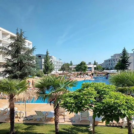 Design In Atlantis Resort&spa, Airport Бургас